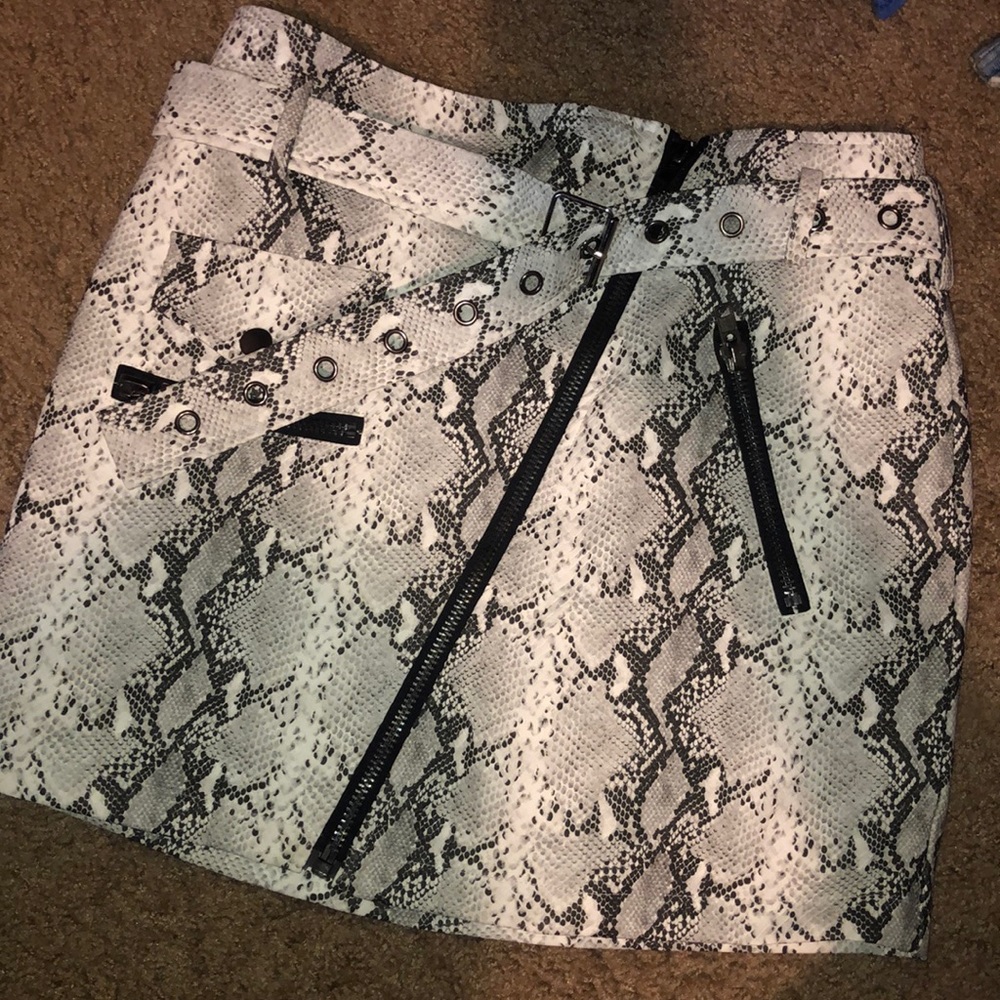 Cute mini skirt